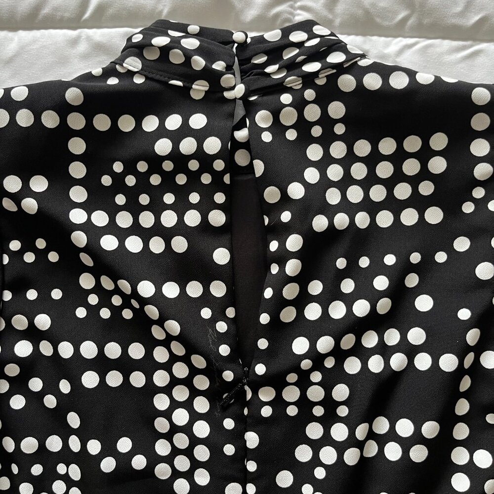 KARL LAGERFELD PARIS Women's Dot-Print Mock-Neck 3/4-Sleeve Office Chic 4 New - Picture 7 of 9